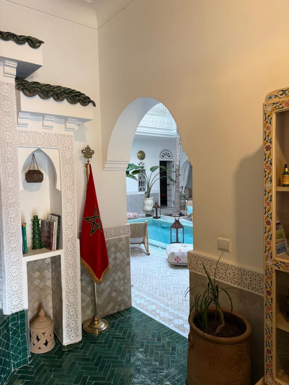 Living room, Swimming pool
