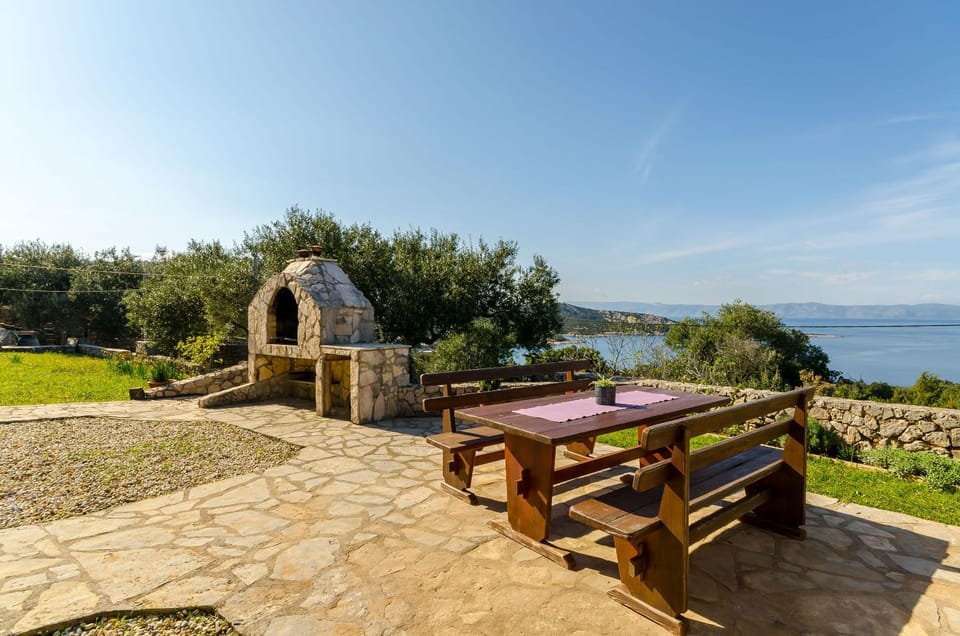 BBQ facilities, Seating area, Sea view