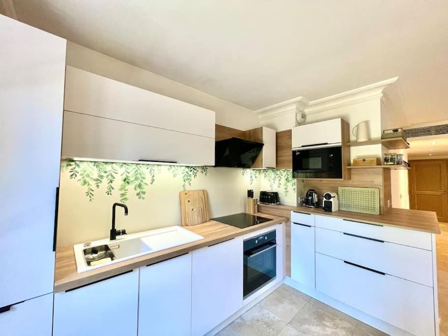 Appartement de standing avec jardin Apartment in La Croix-Valmer