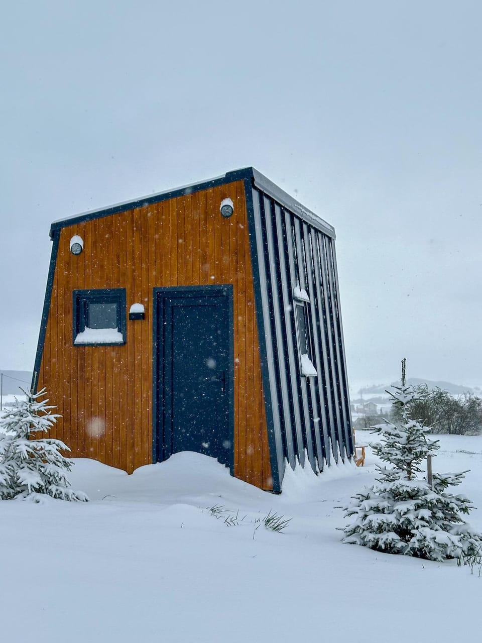 Property building, Day, Natural landscape, Winter