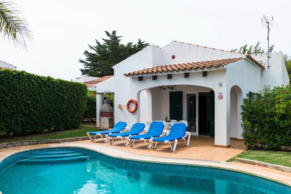 Patio, Day, Garden, Garden view, Pool view, Swimming pool, sunbed