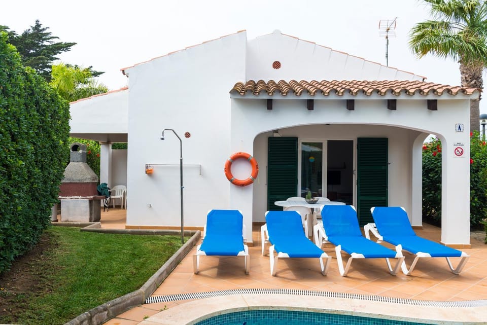Patio, BBQ facilities, Garden, Garden view, Pool view, Swimming pool, sunbed