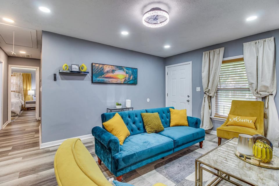 Inviting Savannah Home with Yard 3 Mi to Downtown! House in Savannah