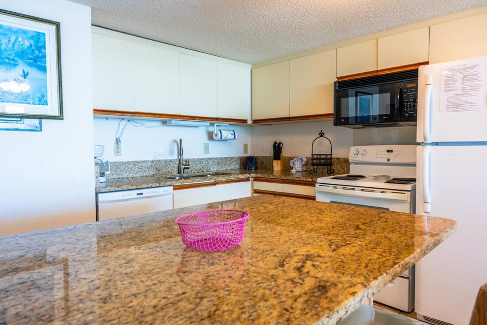 Beautiful Oceanfront Condo 911 Apartment in Garden City