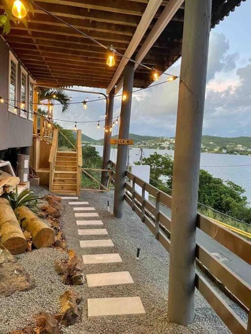 Ocean Front Villa 4 Studio House in Playa Sardinas II