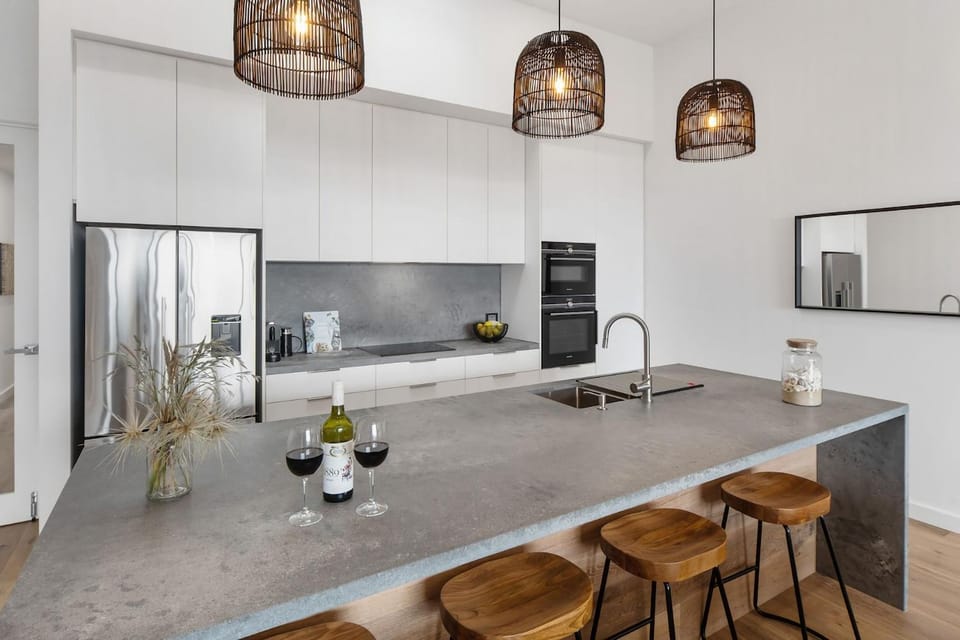 Beachfront Bliss Luxury Views Vacation rental in Melbourne