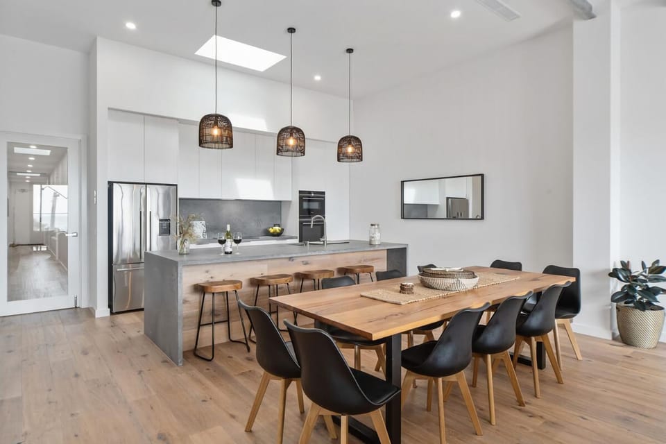 Beachfront Bliss Luxury Views Vacation rental in Melbourne