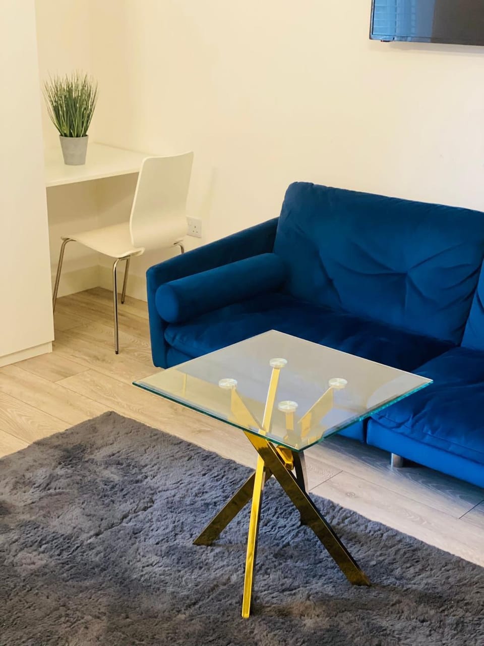 Roomello luxury City Studios Apartment in England