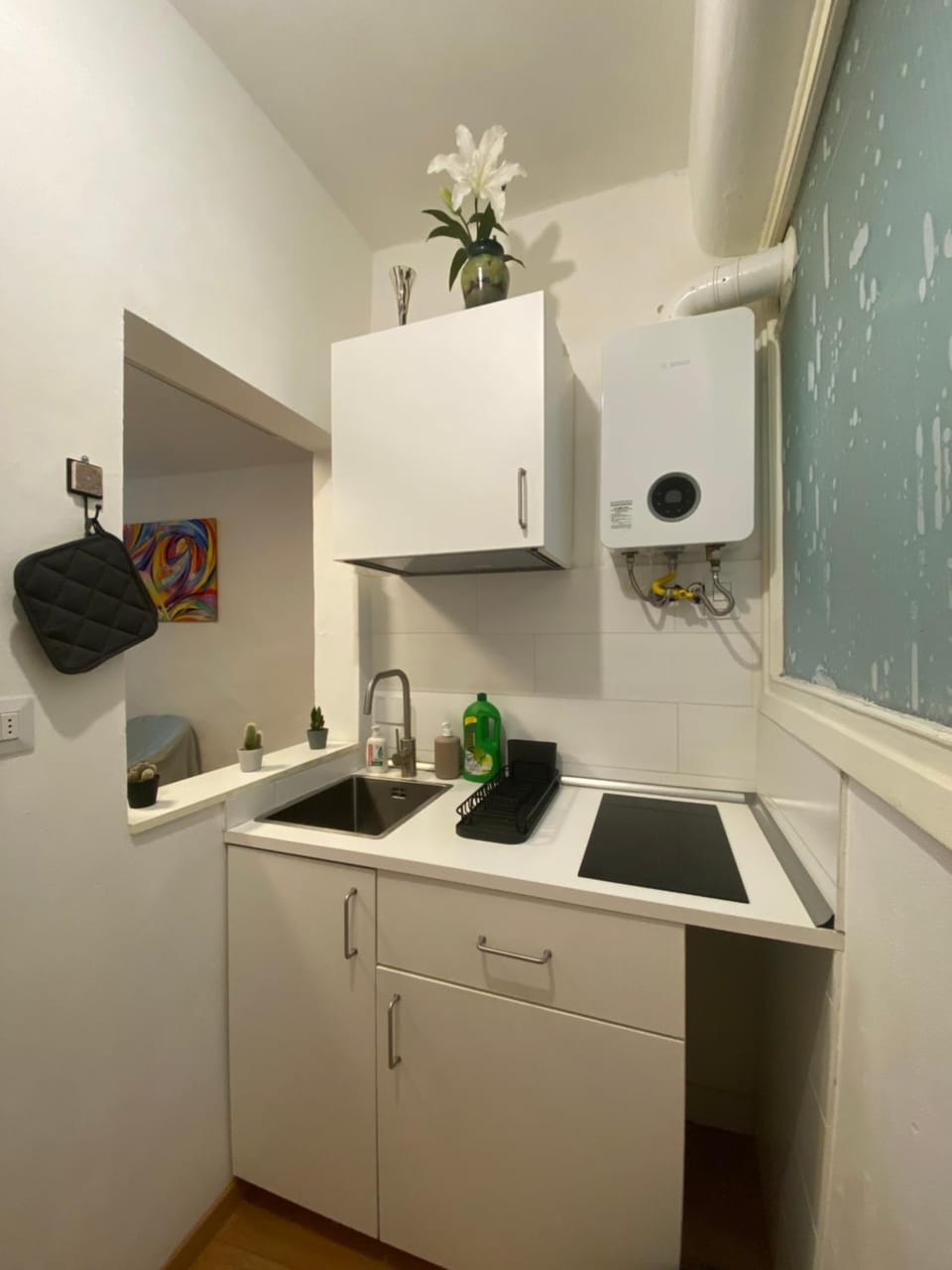 Kitchen or kitchenette, stove