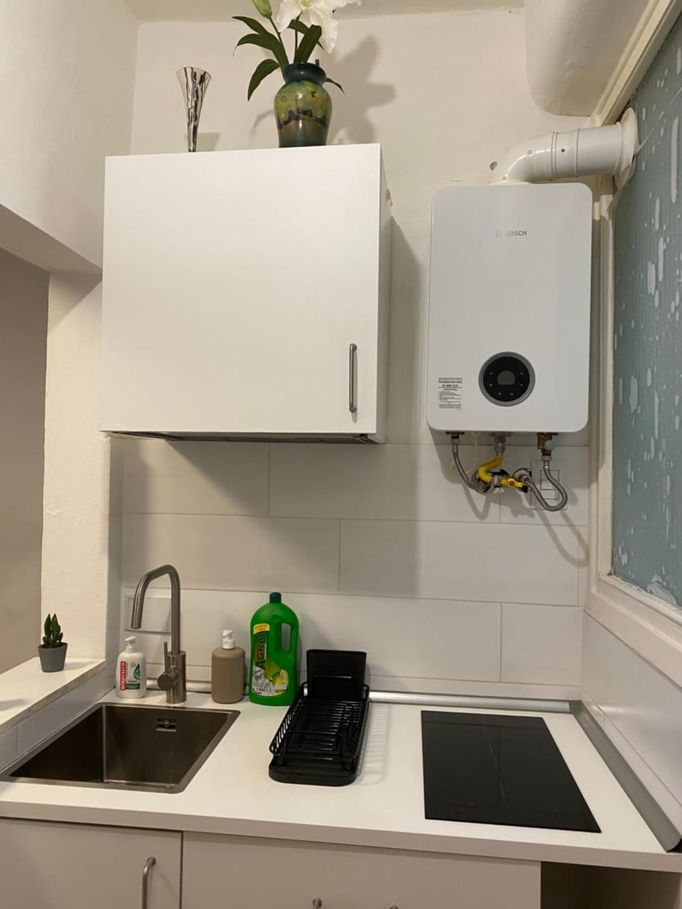 Kitchen or kitchenette, stove