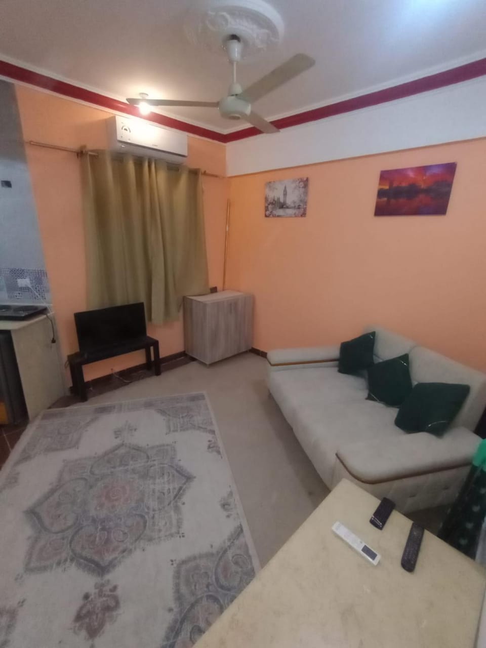 TV and multimedia, Living room, Seating area, air conditioner
