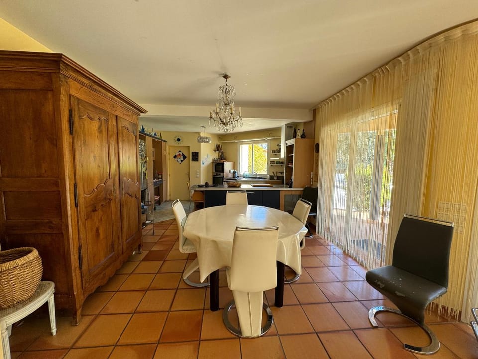 Villa 4 Faces à Laroque-des-Albères avec Piscine et Terrasse - FR-1-732-67 House in Occitanie