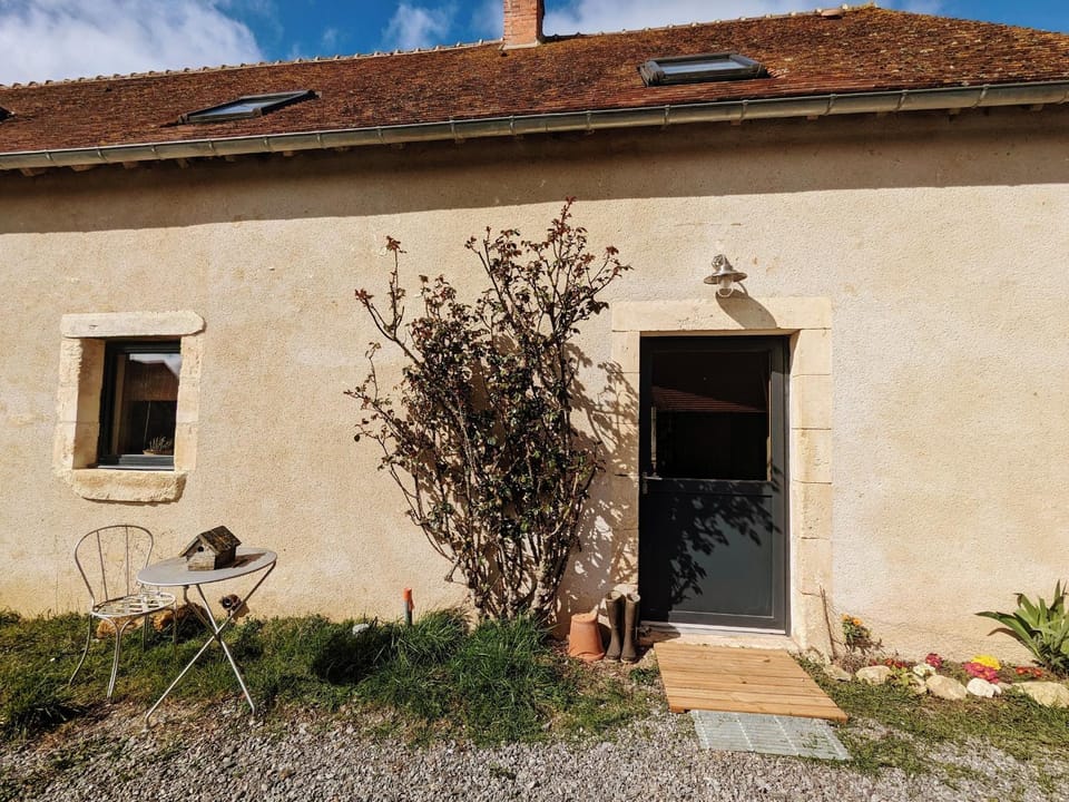 Gîte de charme à la ferme avec jardin clos et activités familiales - FR-1-591-582 House in Centre-Val de Loire