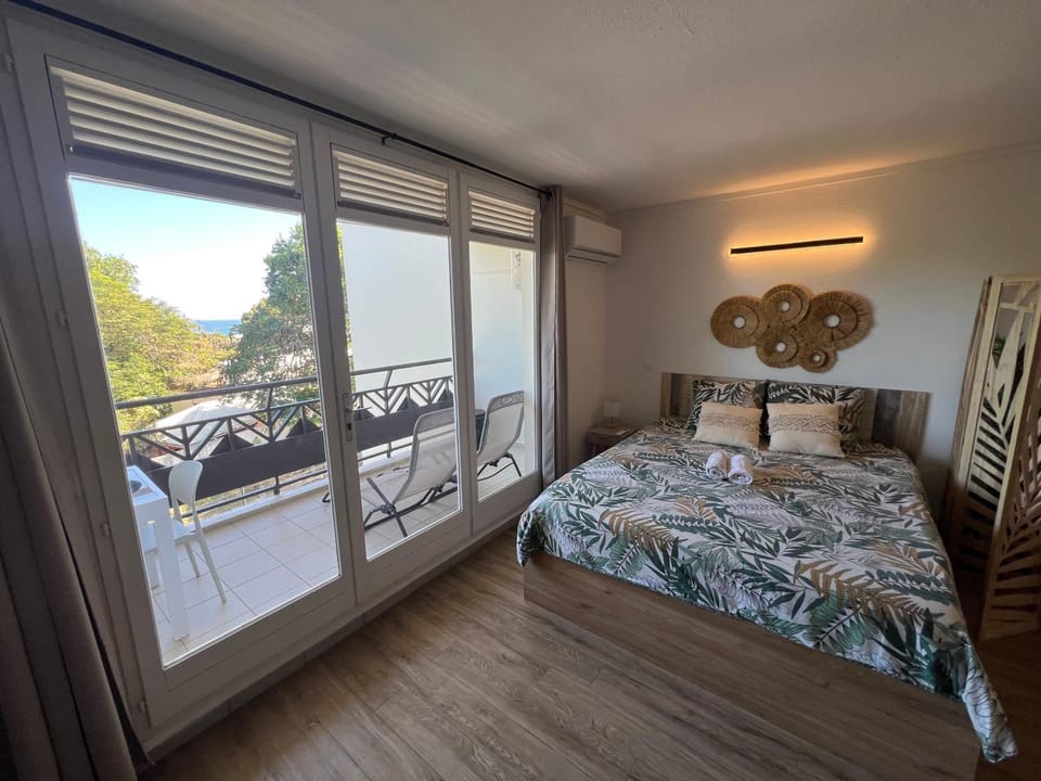 Bed, View (from property/room), Balcony/Terrace, Photo of the whole room, Bedroom