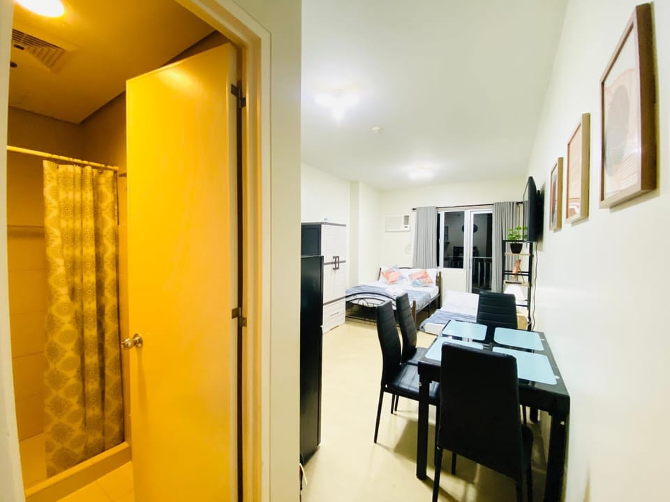 Cebu Avida Tower by P and J Apartment in Lapu-Lapu City