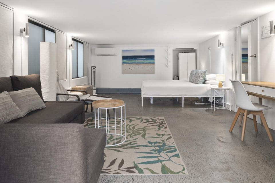 Surfie Pad 10 min walk to Beach and Dining Apartment in Sydney