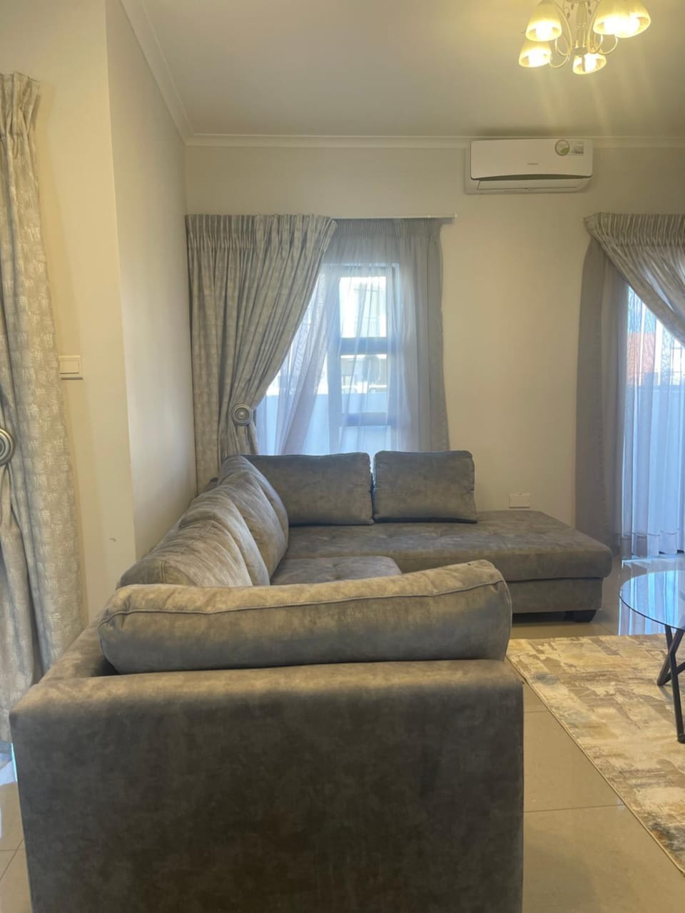 Seating area, air conditioner