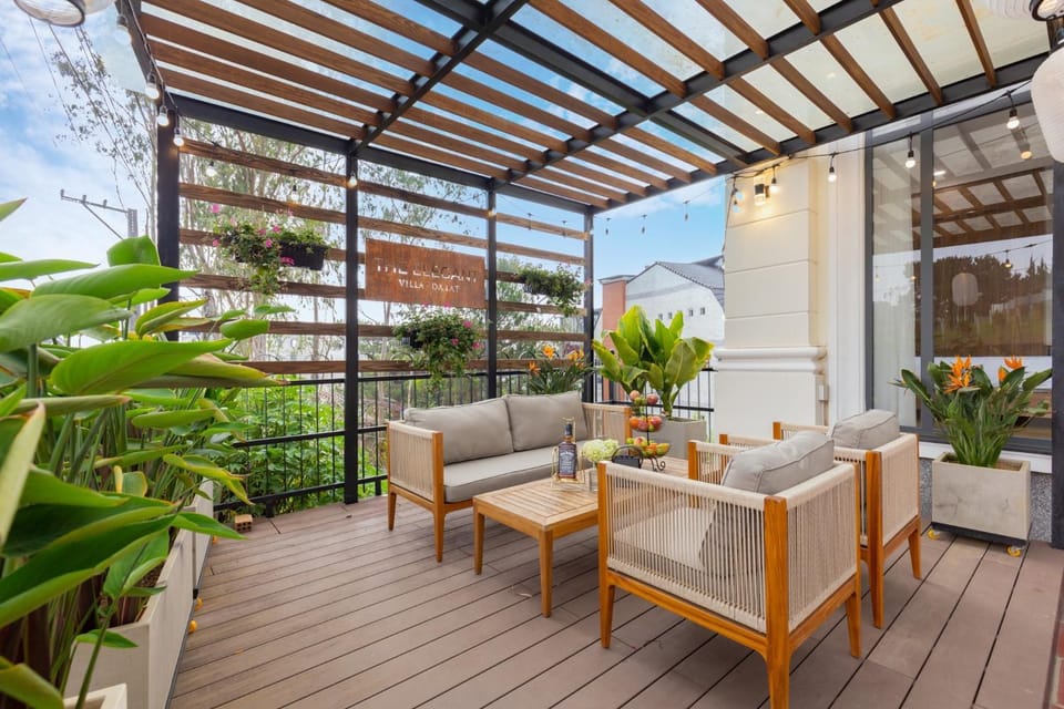 Patio, Day, Garden, View (from property/room), Balcony/Terrace, Seating area, Garden view