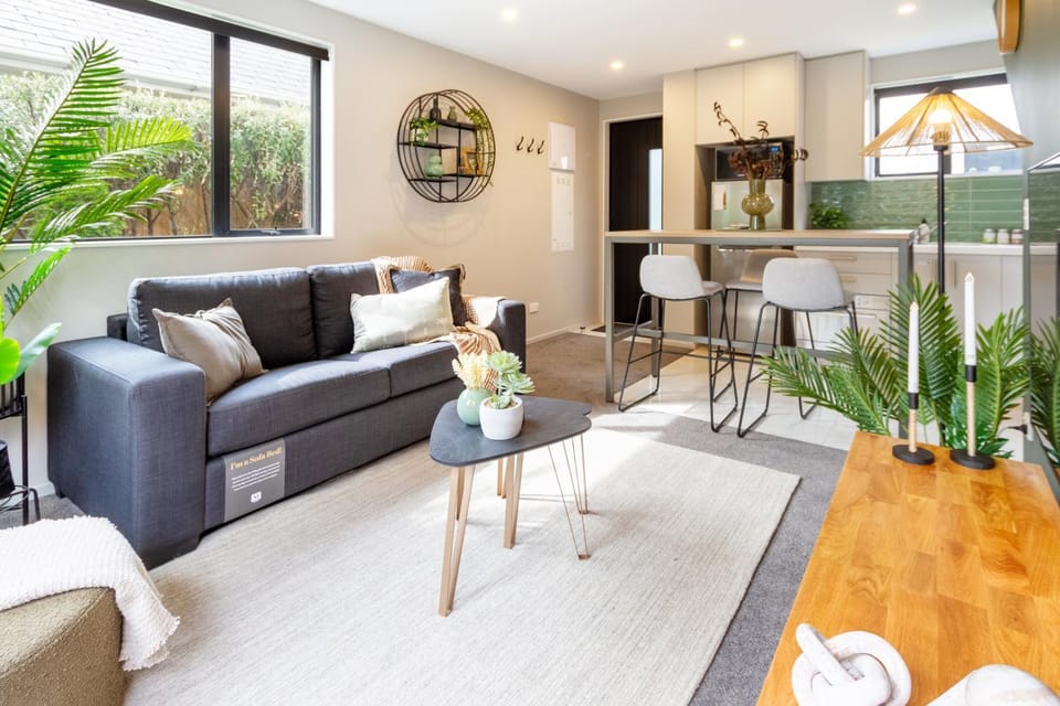 Facade/entrance, Kitchen or kitchenette, Living room, Photo of the whole room, Decorative detail, Dining area