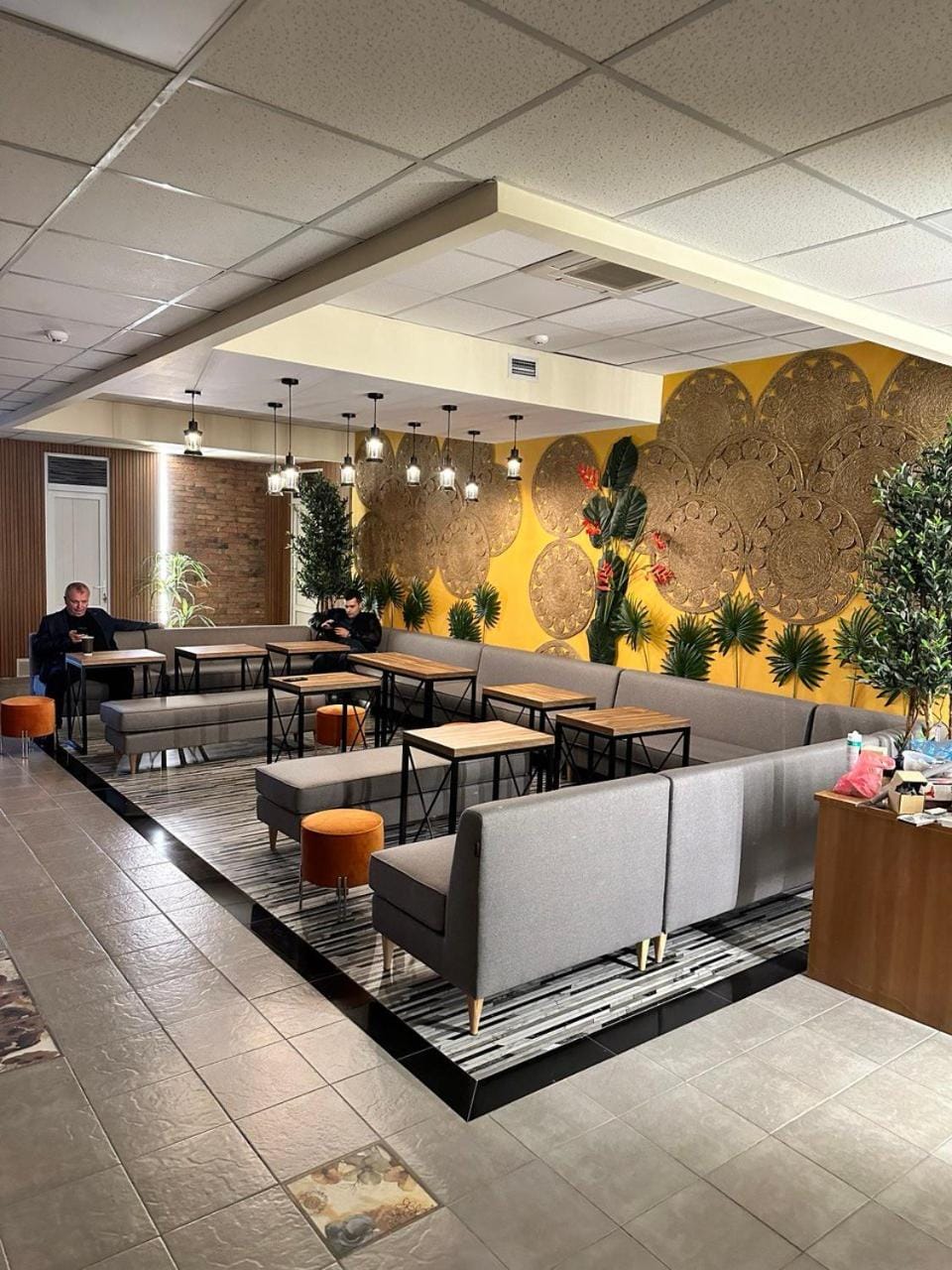 Lounge or bar, Seating area, Area and facilities