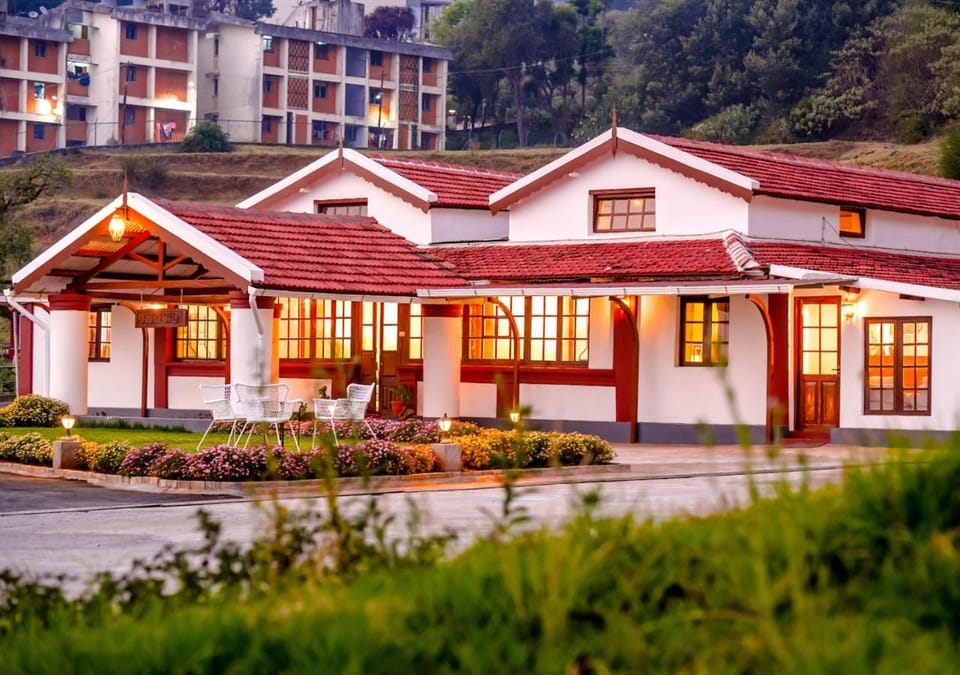 Property building, Day, Garden, Garden view