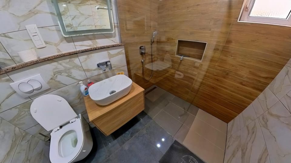 Shower, Toilet, Bathroom