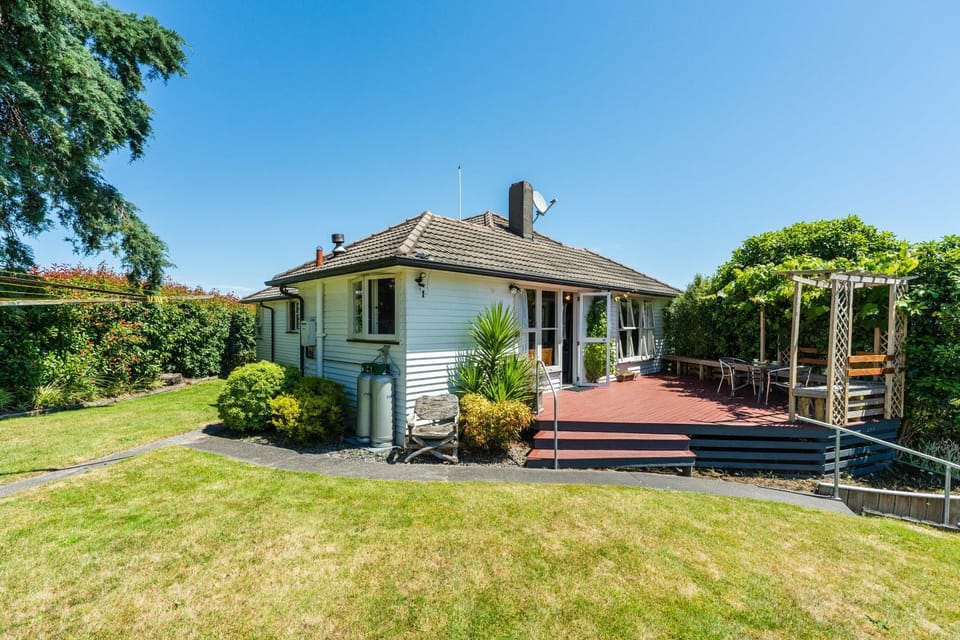 Property building, Garden