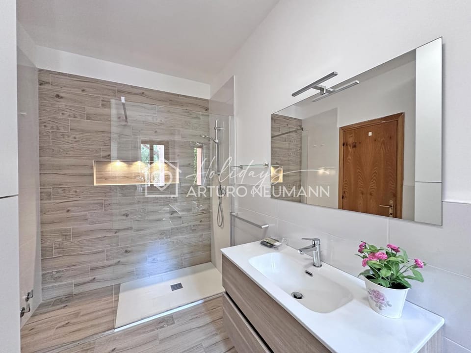 Shower, Bathroom, towels