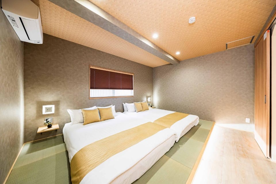 Bed, Bedroom, air conditioner