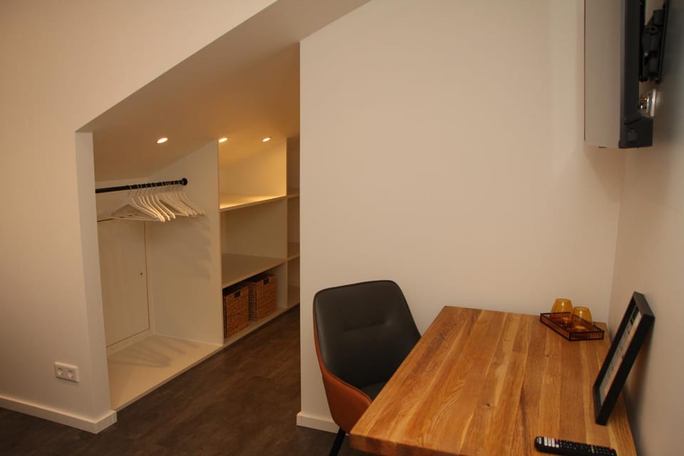TV and multimedia, wardrobe