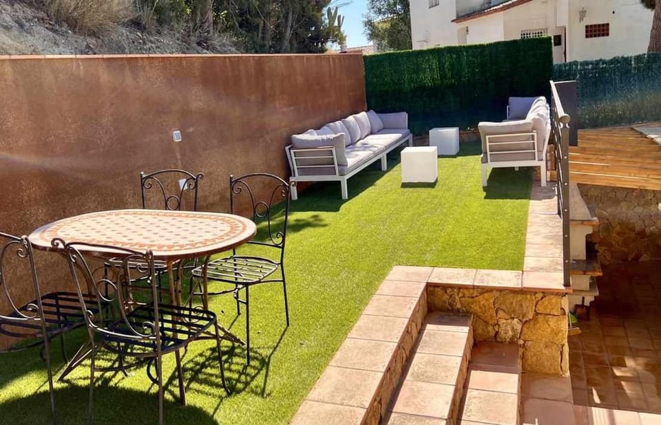 Patio, Garden, View (from property/room), Balcony/Terrace, Seating area, Dining area, Garden view, sunbed