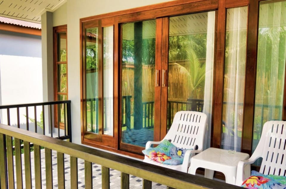 View (from property/room), Balcony/Terrace, Garden view