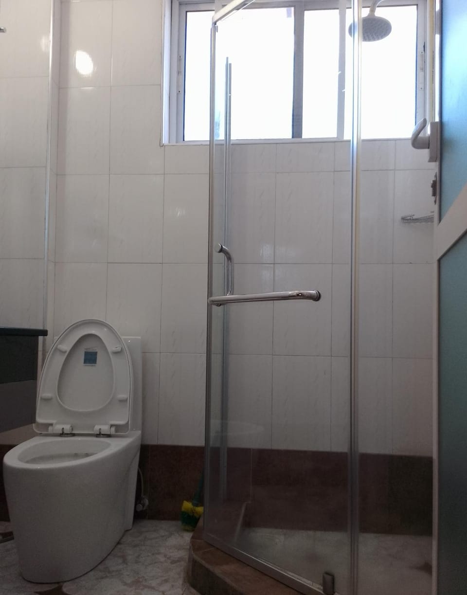 Shower, Toilet, bidet