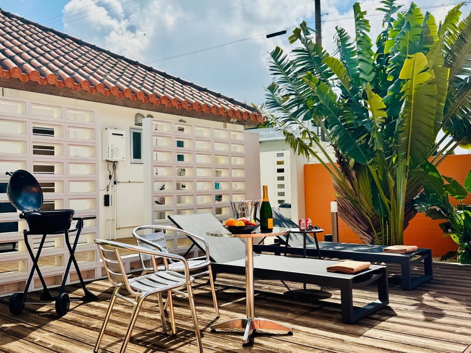 Day, BBQ facilities, Balcony/Terrace, sunbed