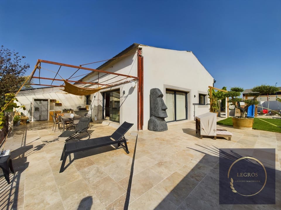 Property building, Patio