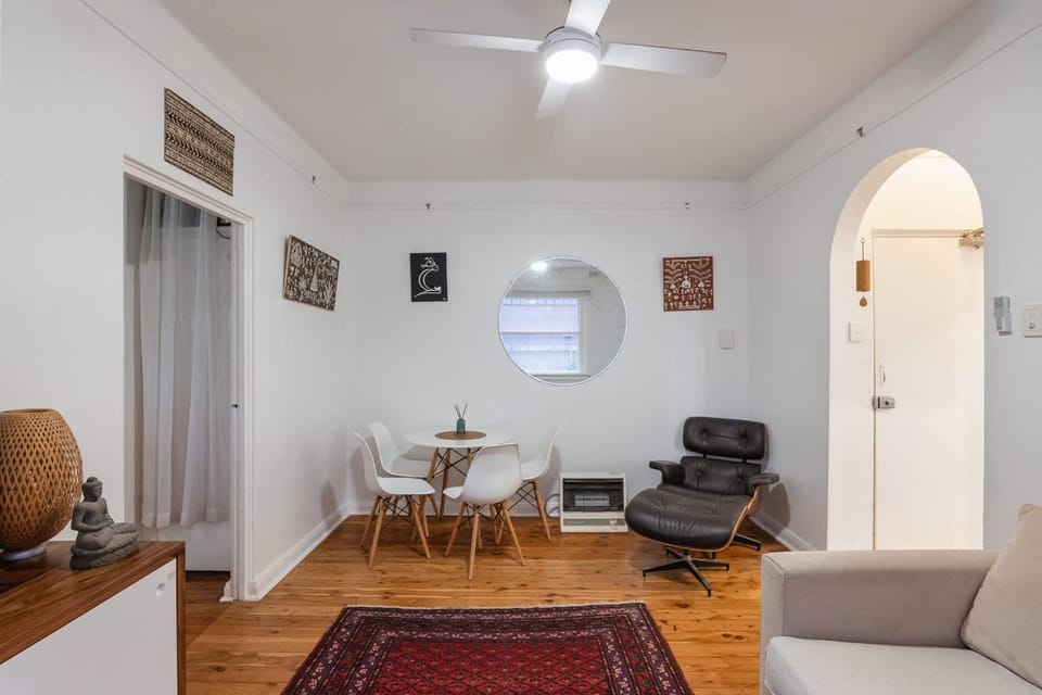 Bondi local garden living 5 mins walk to beach Apartment in Sydney
