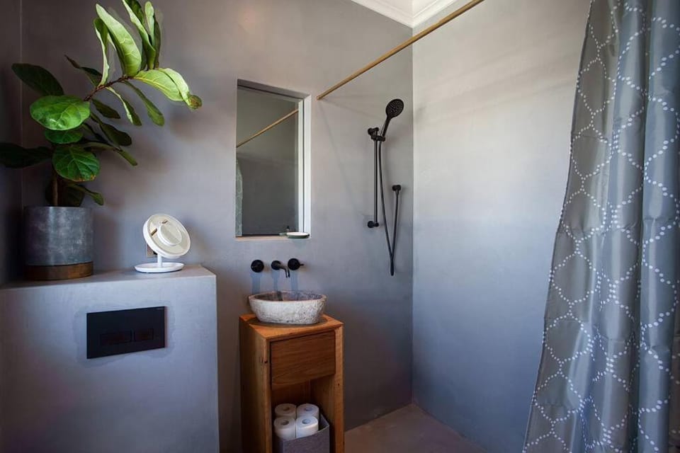 Sun-filled North Bondi Apartment moments to beach Apartment in Sydney