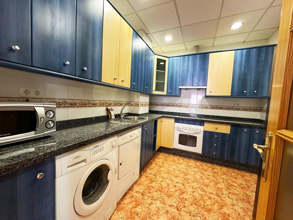 Kitchen or kitchenette, minibar, pet friendly, stove, washing machine
