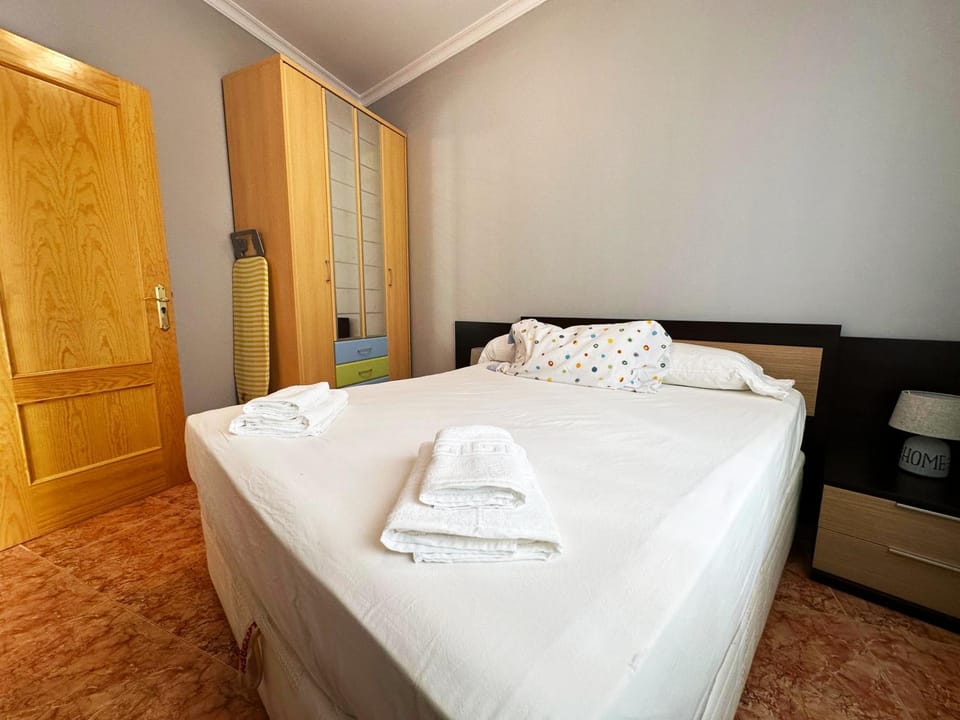 Bed, Photo of the whole room, Bedroom, towels, wardrobe