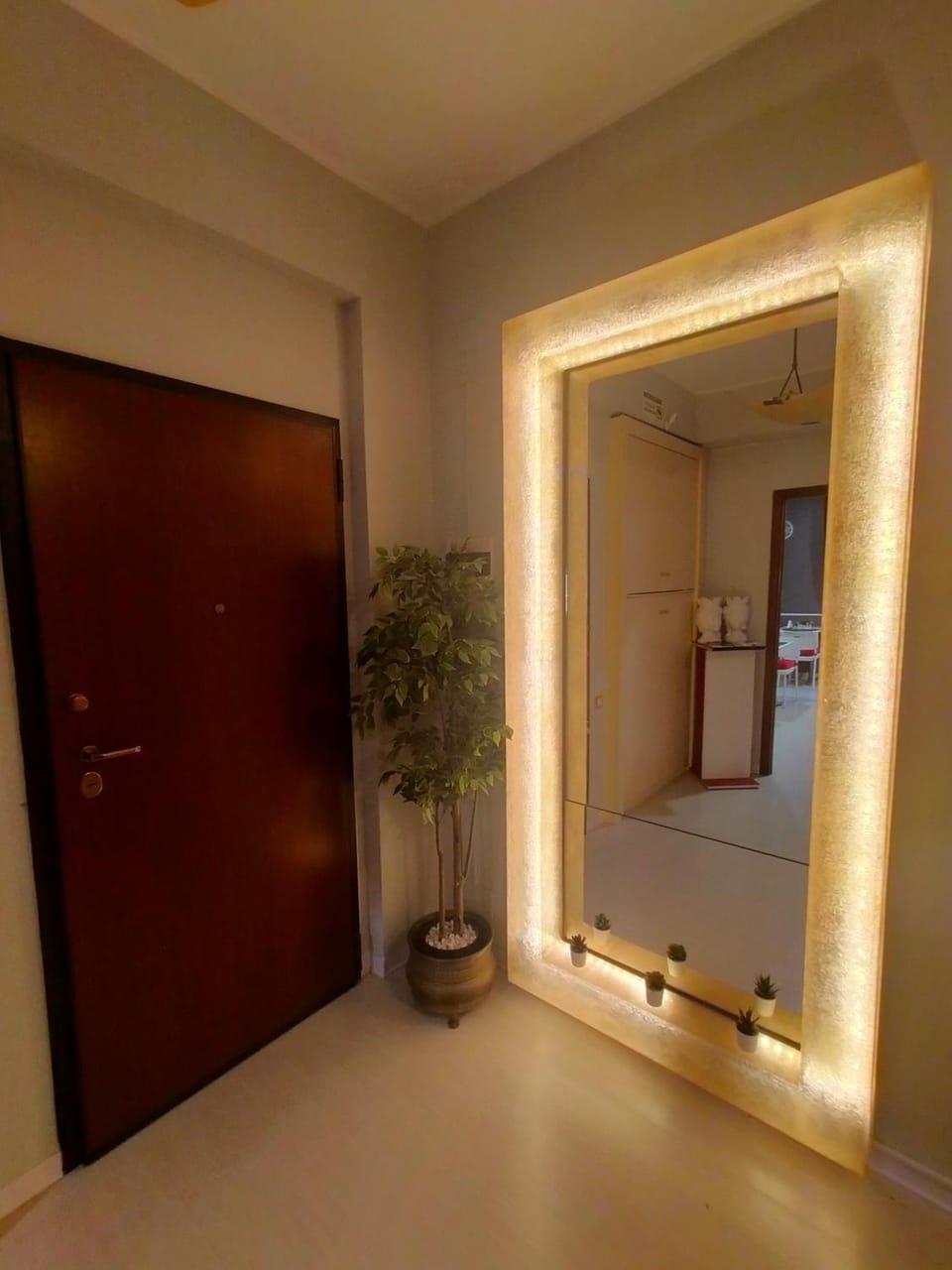 Lobby or reception, Internal: Not applicable to any particular room