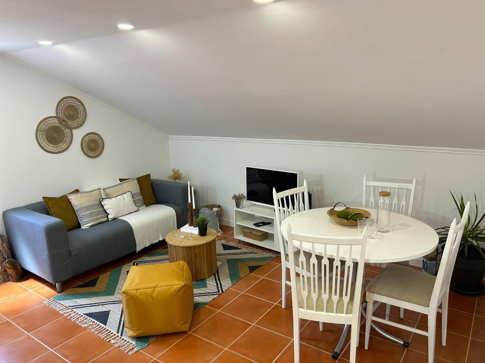 TV and multimedia, Living room, Dining area