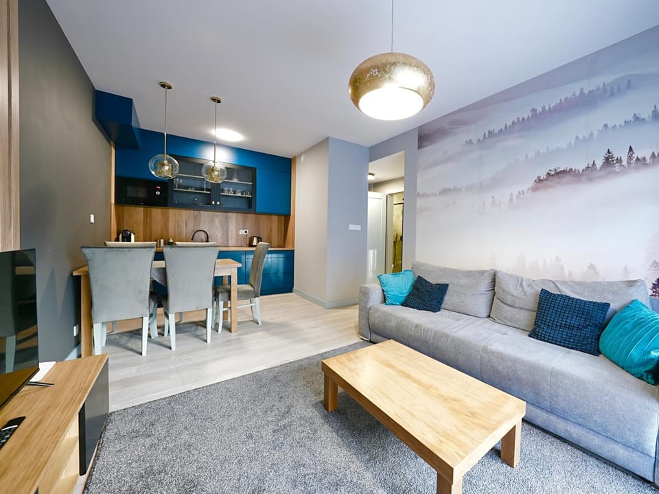 TV and multimedia, Kitchen or kitchenette, Living room, Seating area