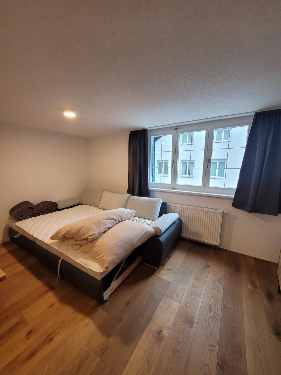 Living room, Photo of the whole room