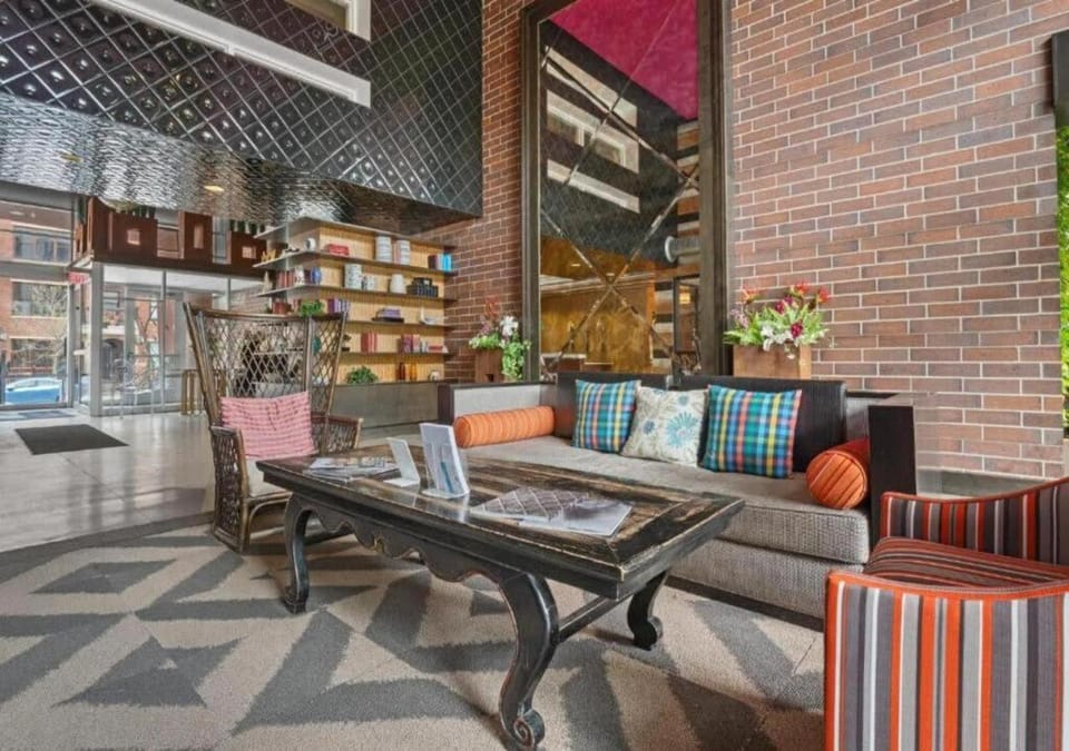 Communal lounge/ TV room