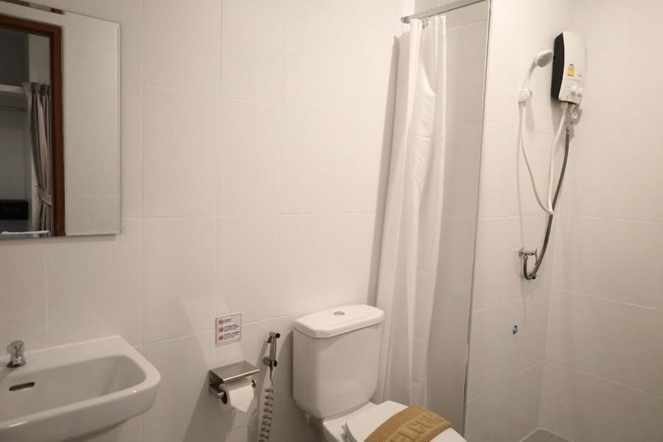 Y House Patong Hostel in Patong