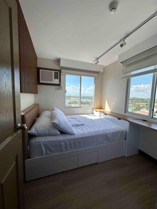 Cozy 2 Bedroom End Unit Apartment in Iloilo City