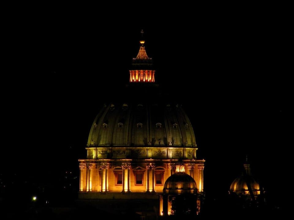 Central Rome 2BR Walk to Vatican & Piazza Navona Apartment in Rome
