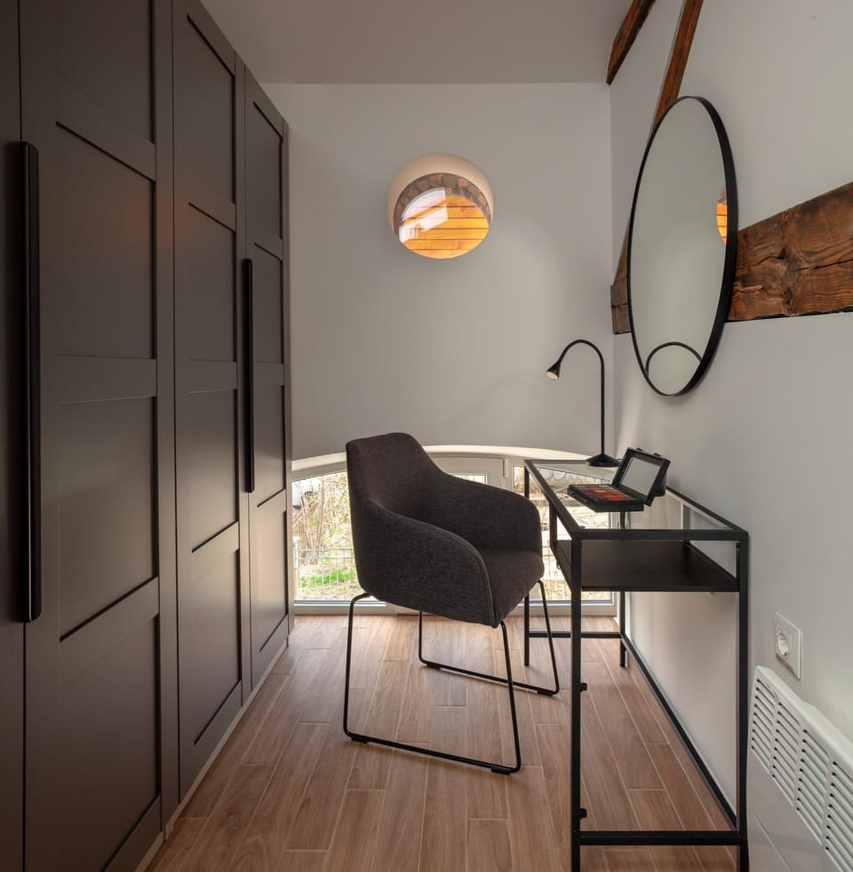 Seating area, wardrobe