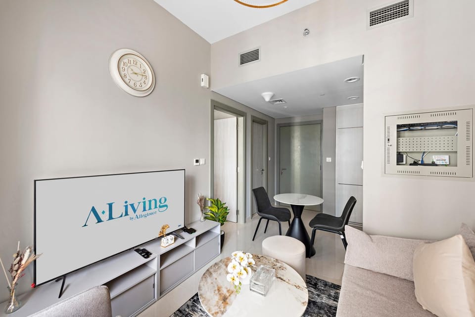 TV and multimedia, Living room, Seating area, air conditioner