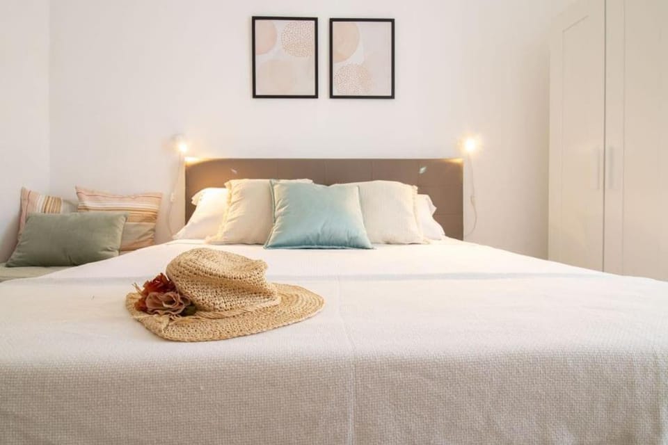 Bed, Bedroom, wardrobe